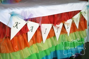 Tutorial Ruffled Rainbow Tablecloth Plastic DIY